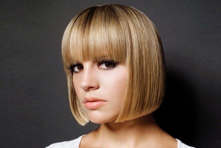 Blonder Bob mit geradem Pony