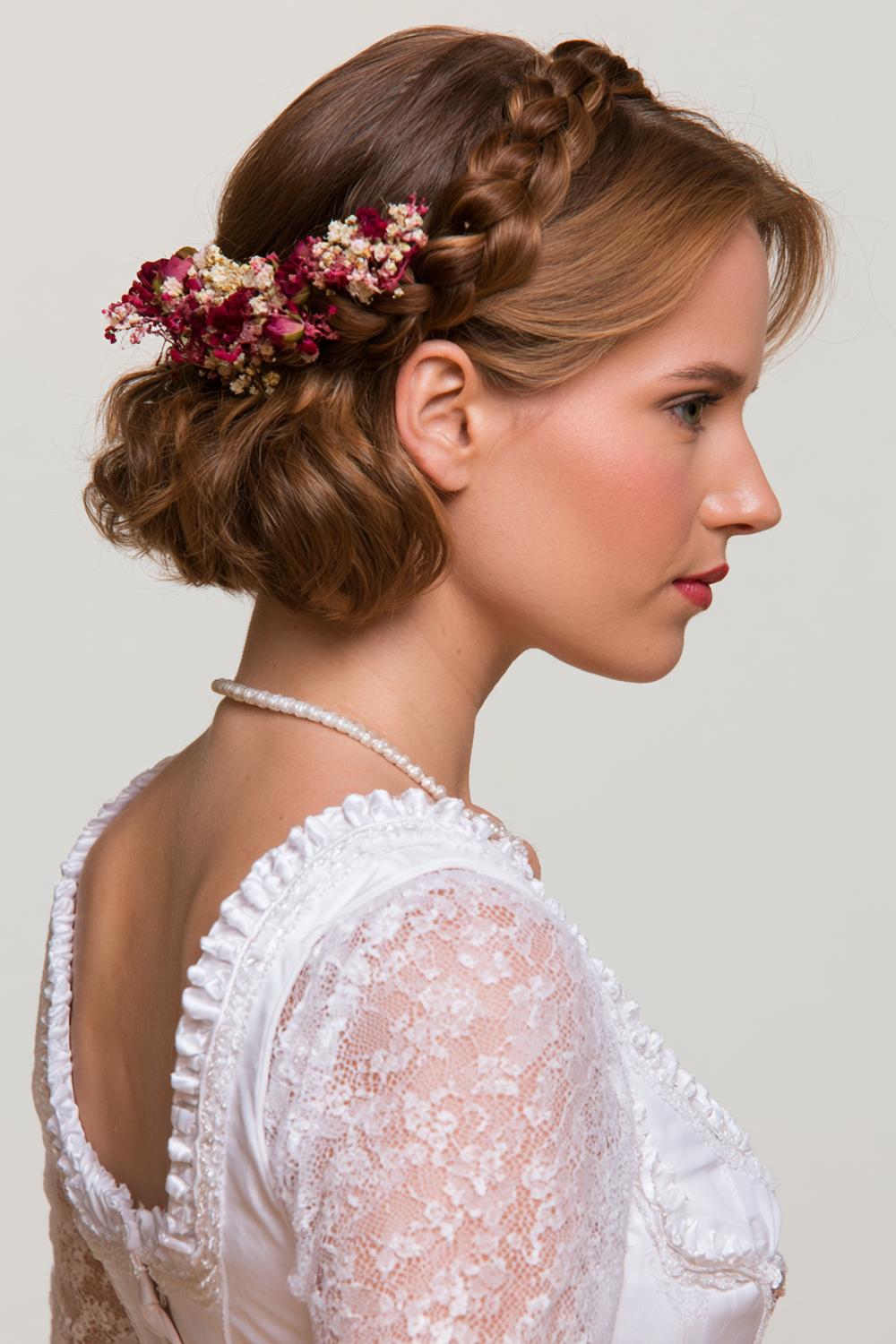 Geflochtener Haarreif mit Blütenschmuck