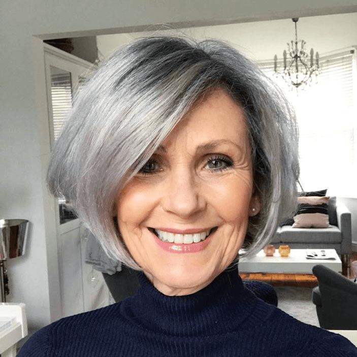 Grauer Bob Frau über 50