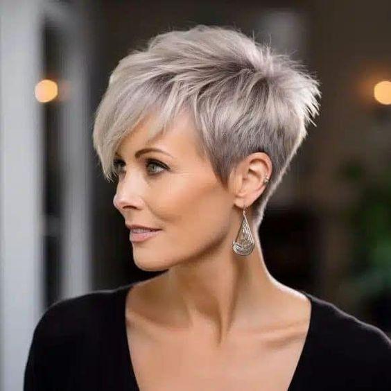 Pixie mit langem Deckhaar
