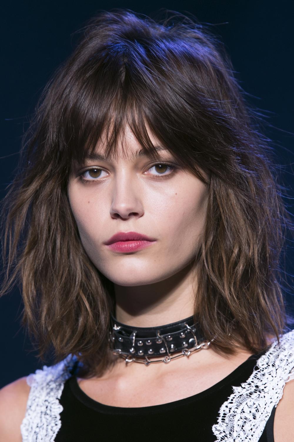 Gestufte Frisuren: 20 Trendy Looks für Mittellanges Haar