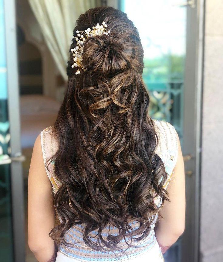 Half Up Dutt mit Haaraccessoires