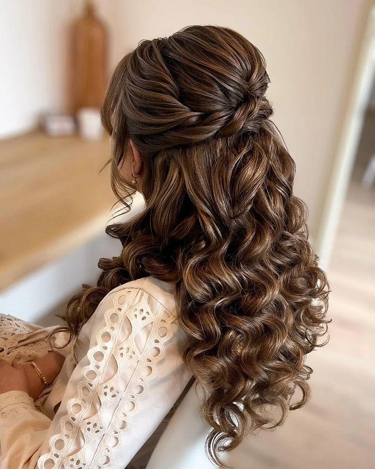 Half Up Half Down Locken gedreht für jeden Anlass