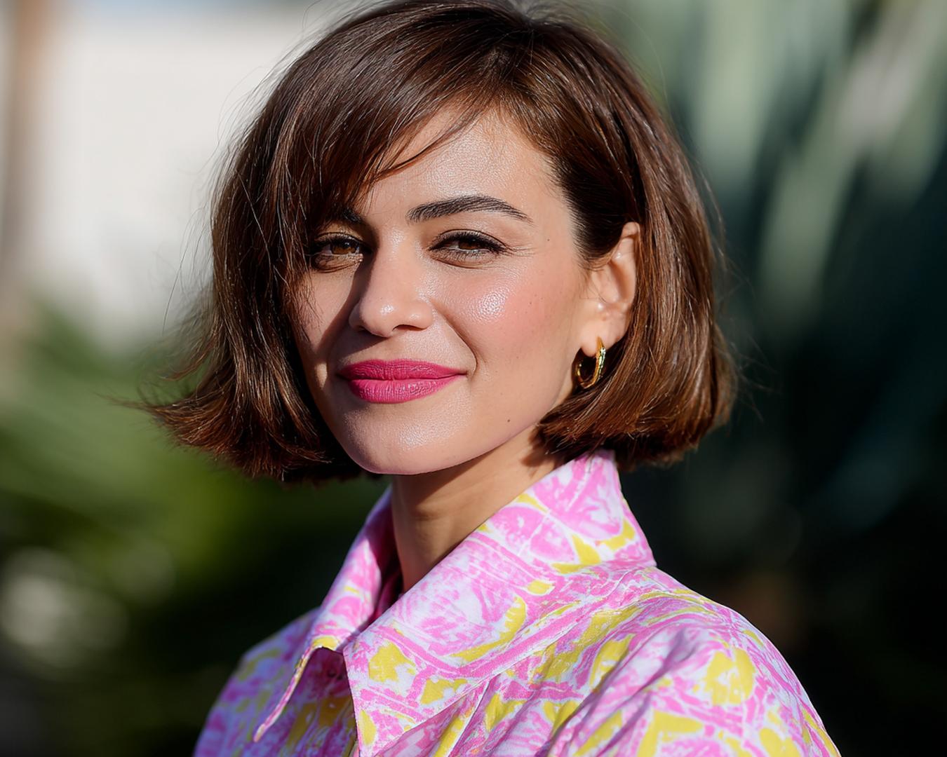 Brauner Bob Seitlicher Pony