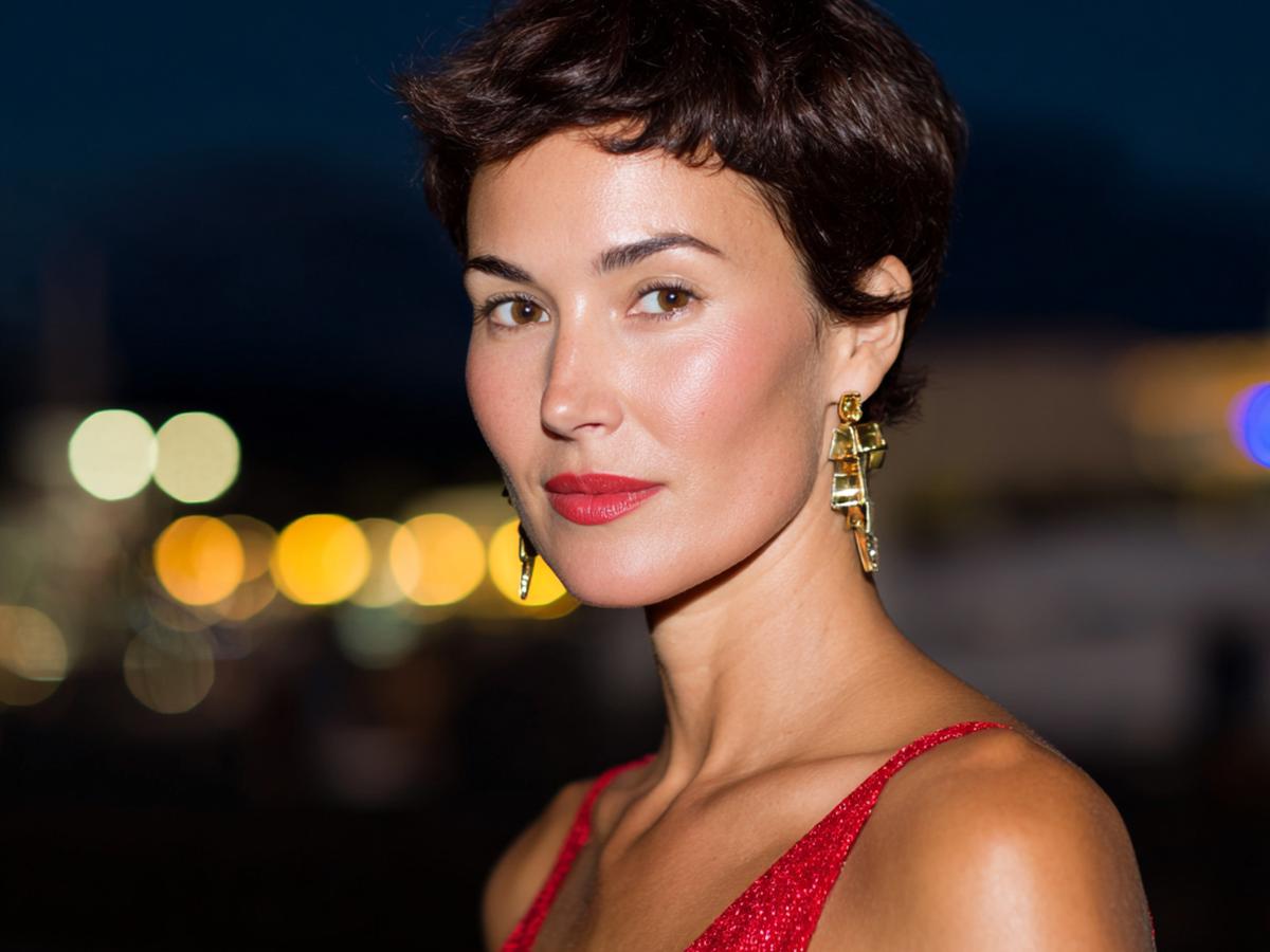 Kurzer Dunkelbrauner Pixie