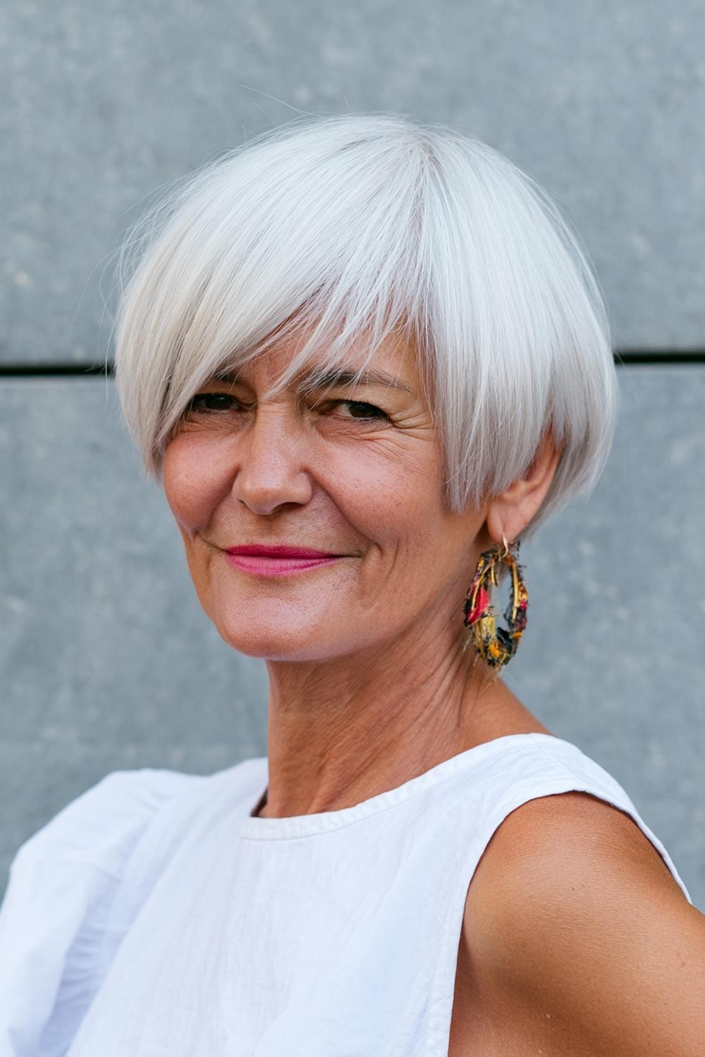 Platinblonder Traum mit Schwung