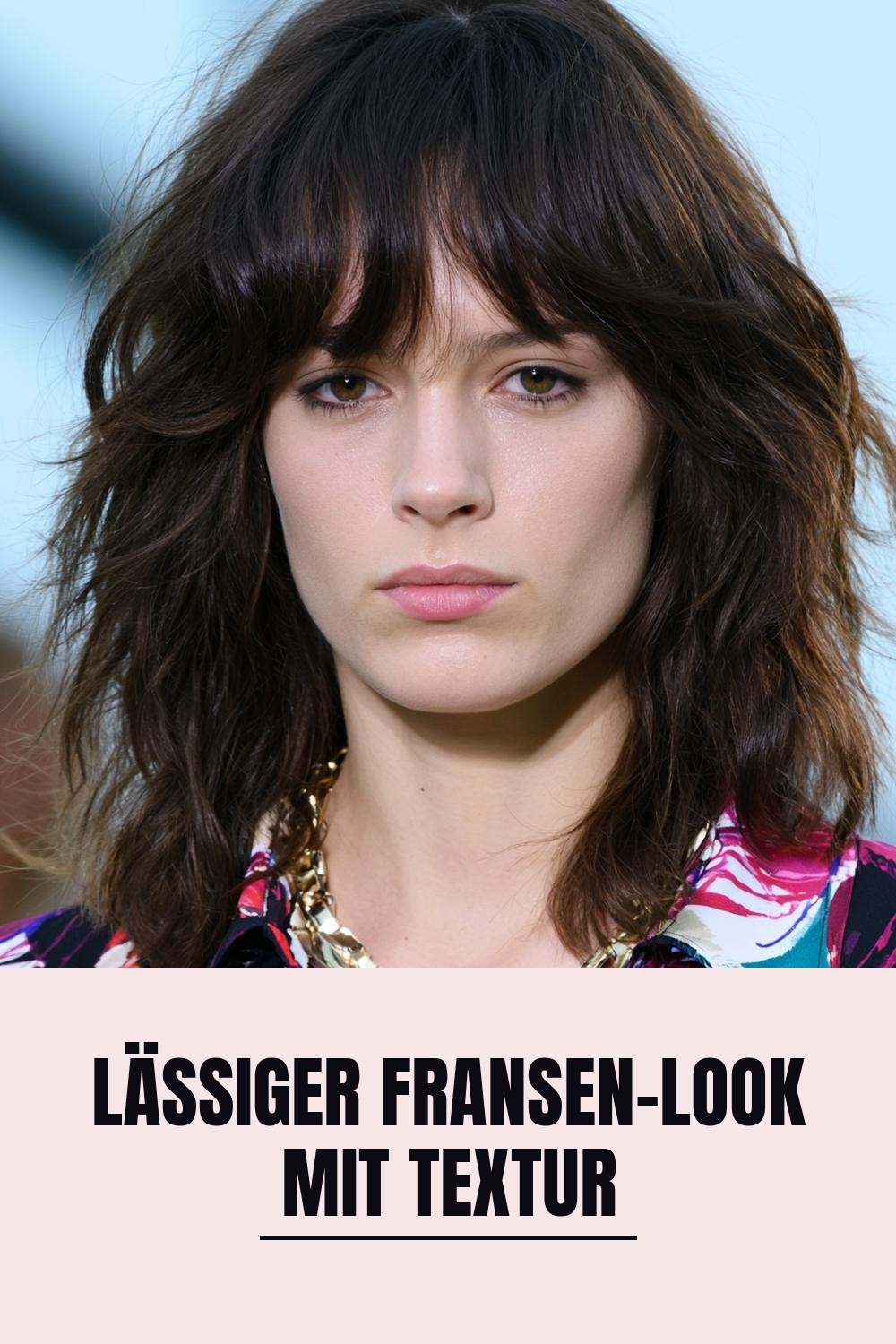 Lässiger Fransen-Look mit Textur