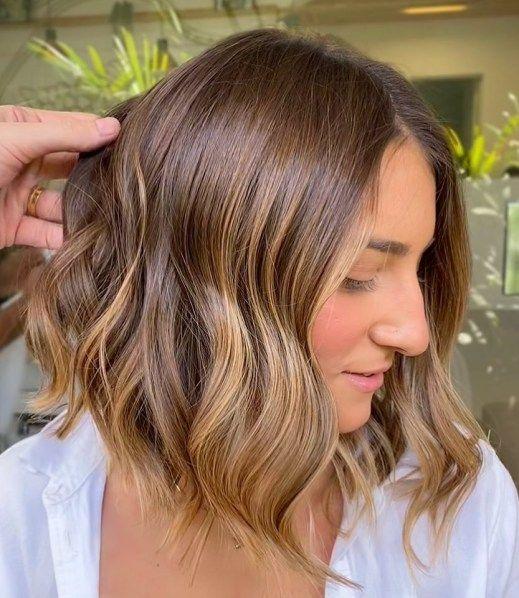 Schulterlanger Balayage Bob