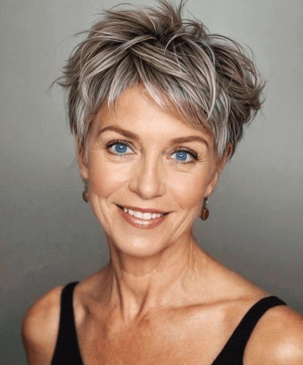 Stufiger Pixie Cut mit Bewegung